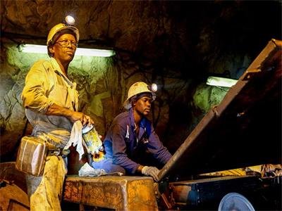 镍资源灸手可热 两大矿业公司陷入竞购矿商争夺战