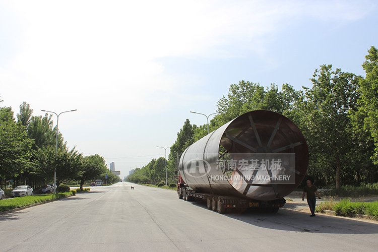 140722_669415_gsdt.jpg 回转窑发货3.jpg
